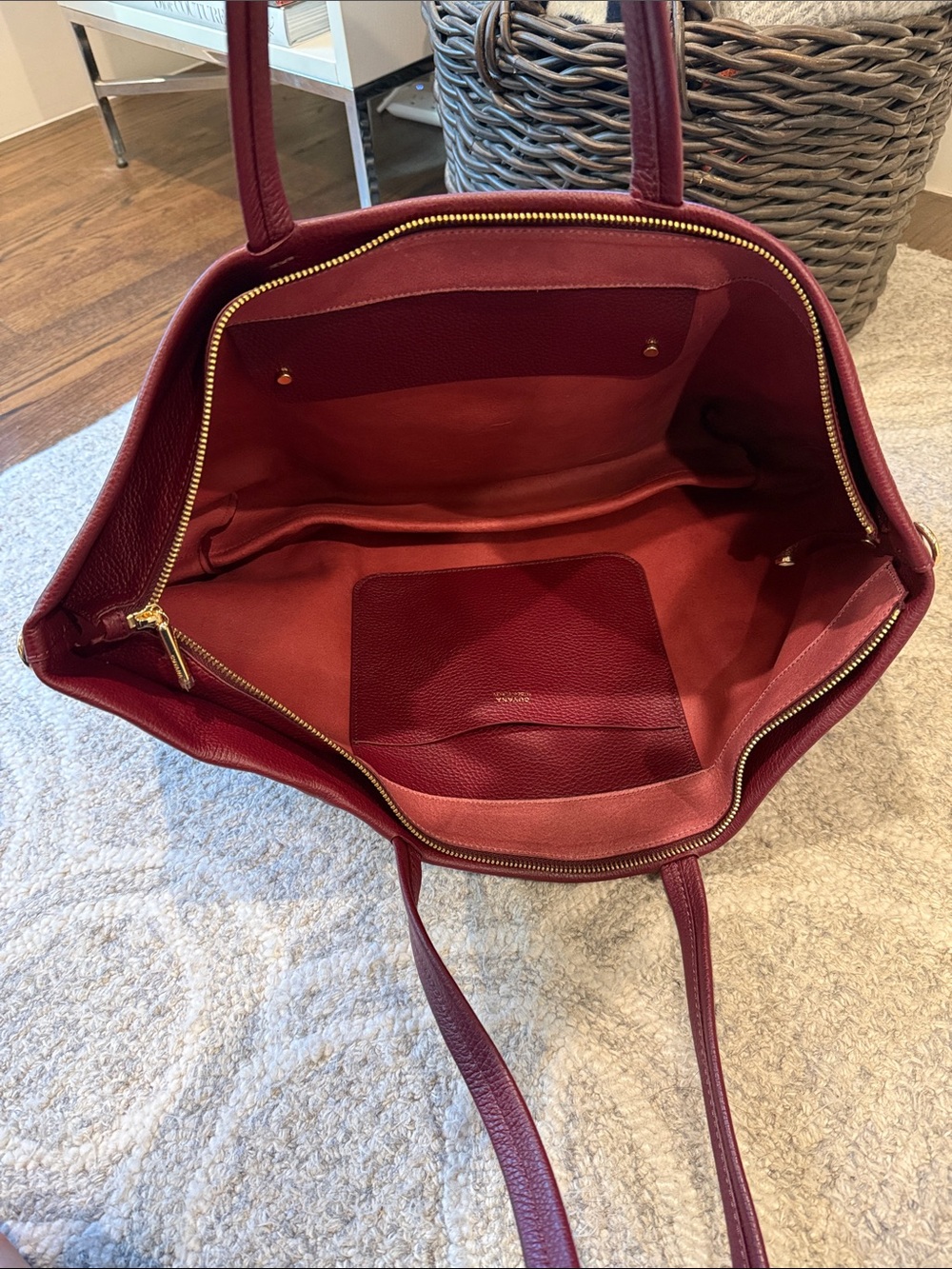 Cuyana Easy Zipper Tote - Picture 3 of 7